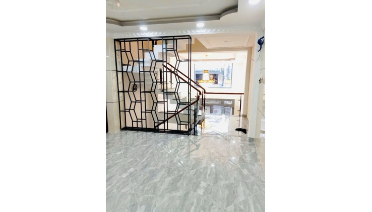NHÀ SÁT TÊN LỬA, ĐƯỜNG 6M THÔNG HƯƠNG LỘ 2, 57M2, 5 TẦNG 5PN,  CHỈ 6 TỶ